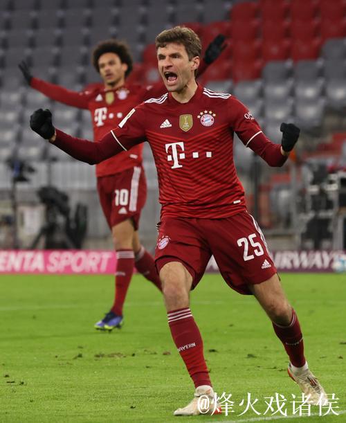 德甲-莱万穆勒破门屈桑斯世界波 拜仁4-0胜狼堡