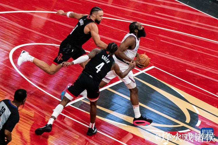 快船力克开拓者跃居西部第五 国王终结火箭连胜势头